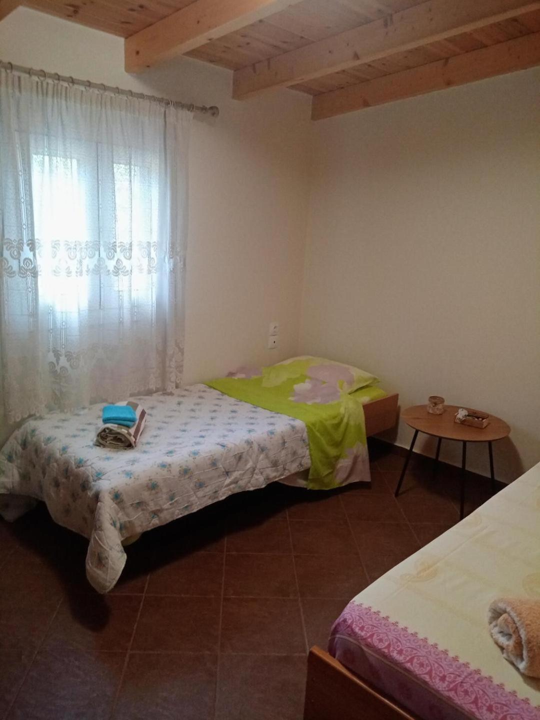 Chrysa'S House Apartment เอยิโอ ภายนอก รูปภาพ